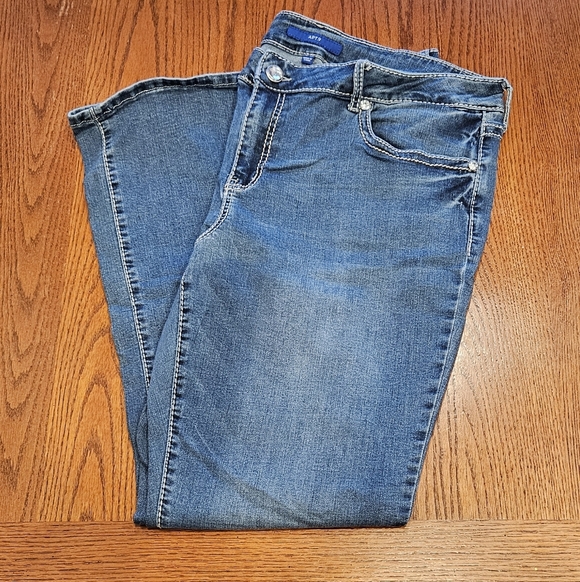 Apt. 9 Denim - Apt. 9 Women's Blue Jeans With Bedazzled Pockets 18W